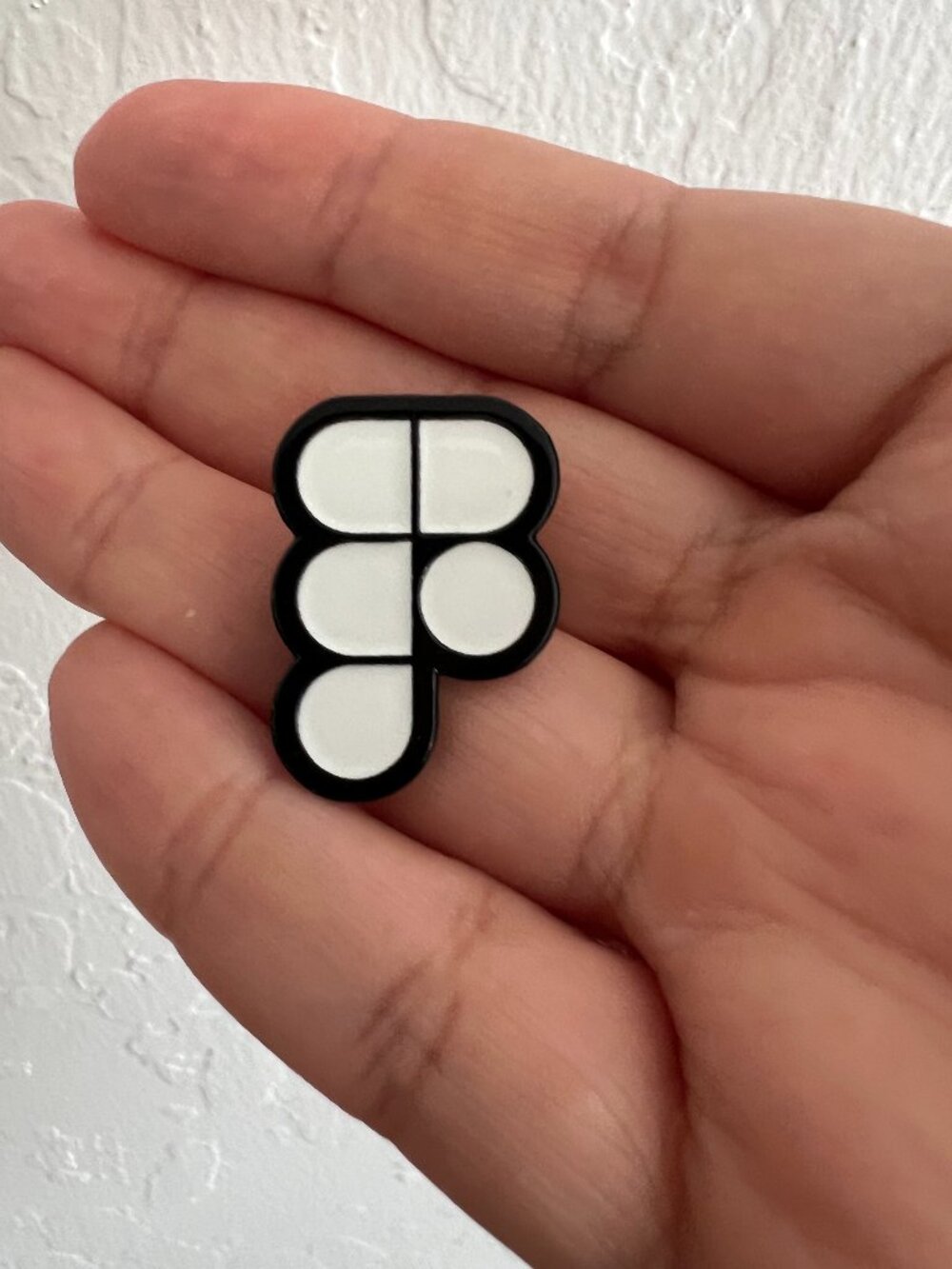 Figma Enamel Pin